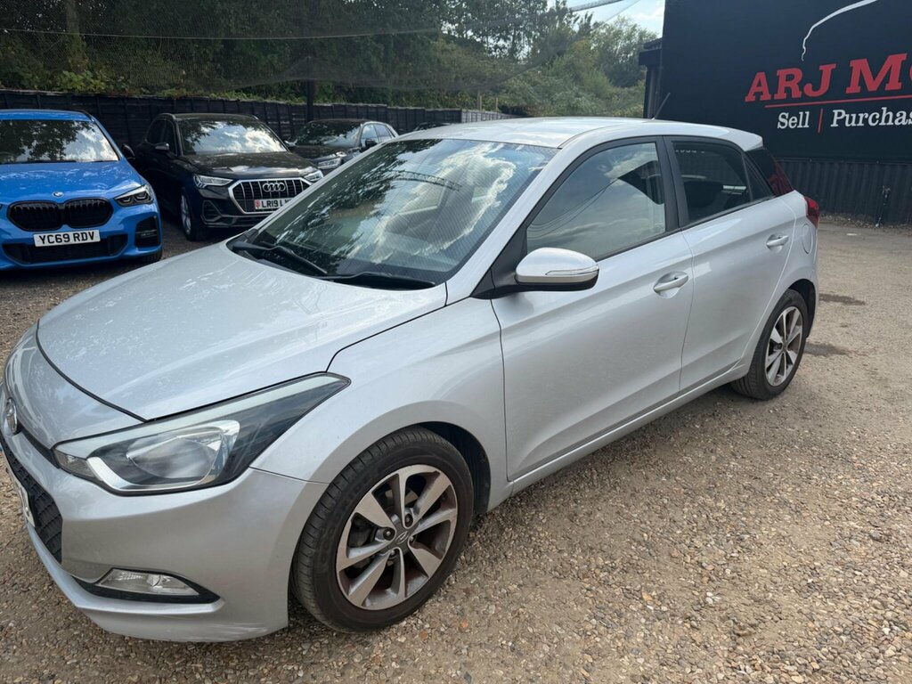 Hyundai I20 1.2 Blue Drive Se Euro 6 Ss Silver #2
