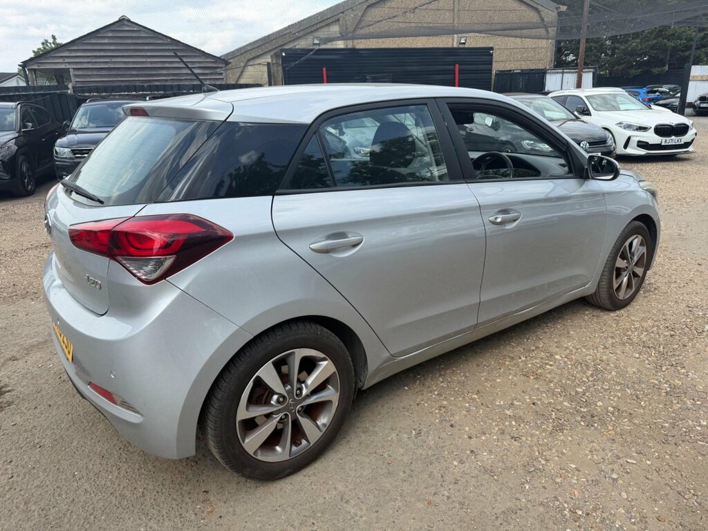 Hyundai I20 1.2 Blue Drive Se Euro 6 Ss Silver #3
