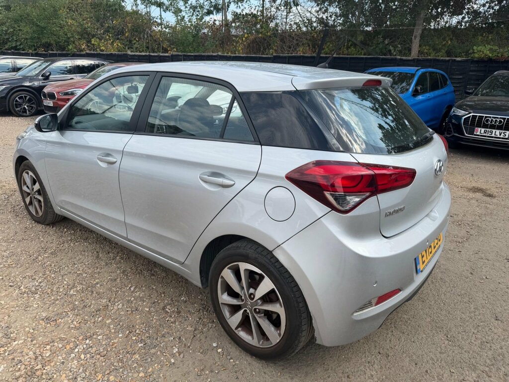 Hyundai I20 1.2 Blue Drive Se Euro 6 Ss Silver #4