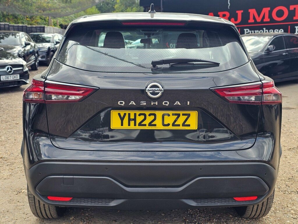 Nissan Qashqai 1.3 Dig-t Mhev Acenta Premium Euro 6 Ss Black #6