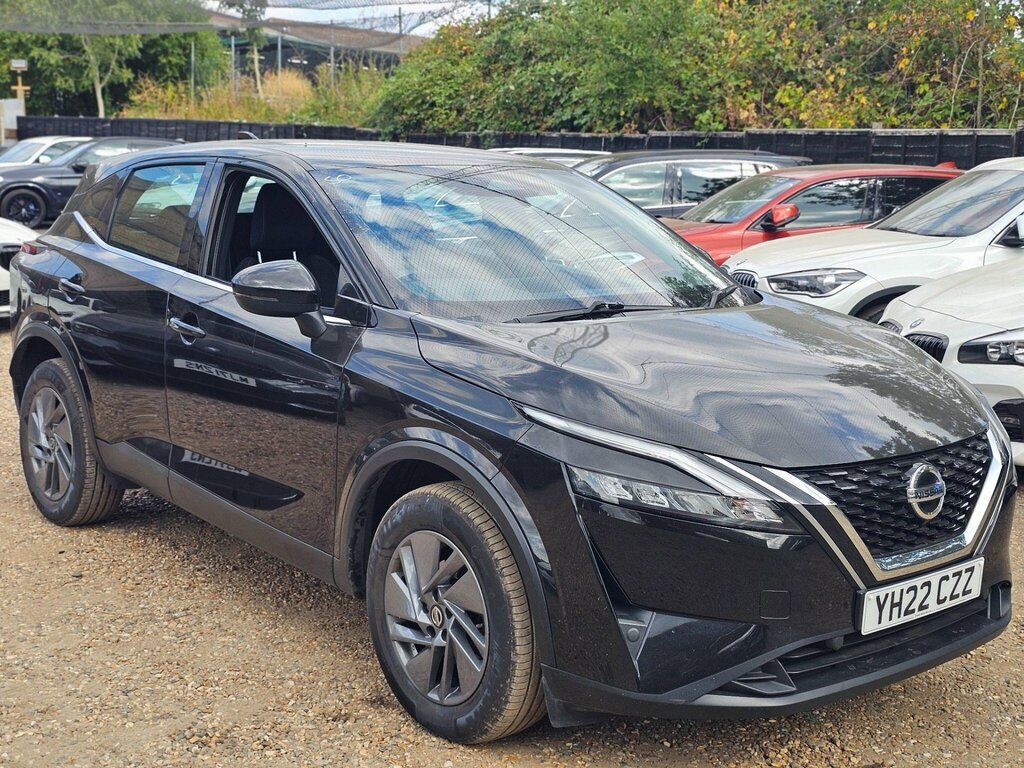 Nissan Qashqai 1.3 Dig-t Mhev Acenta Premium Euro 6 Ss Black