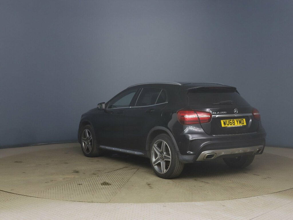 Mercedes-Benz GLA Class 1.6 Gla200 Amg Line Premium 7G-dct Euro 6 Ss Black #4