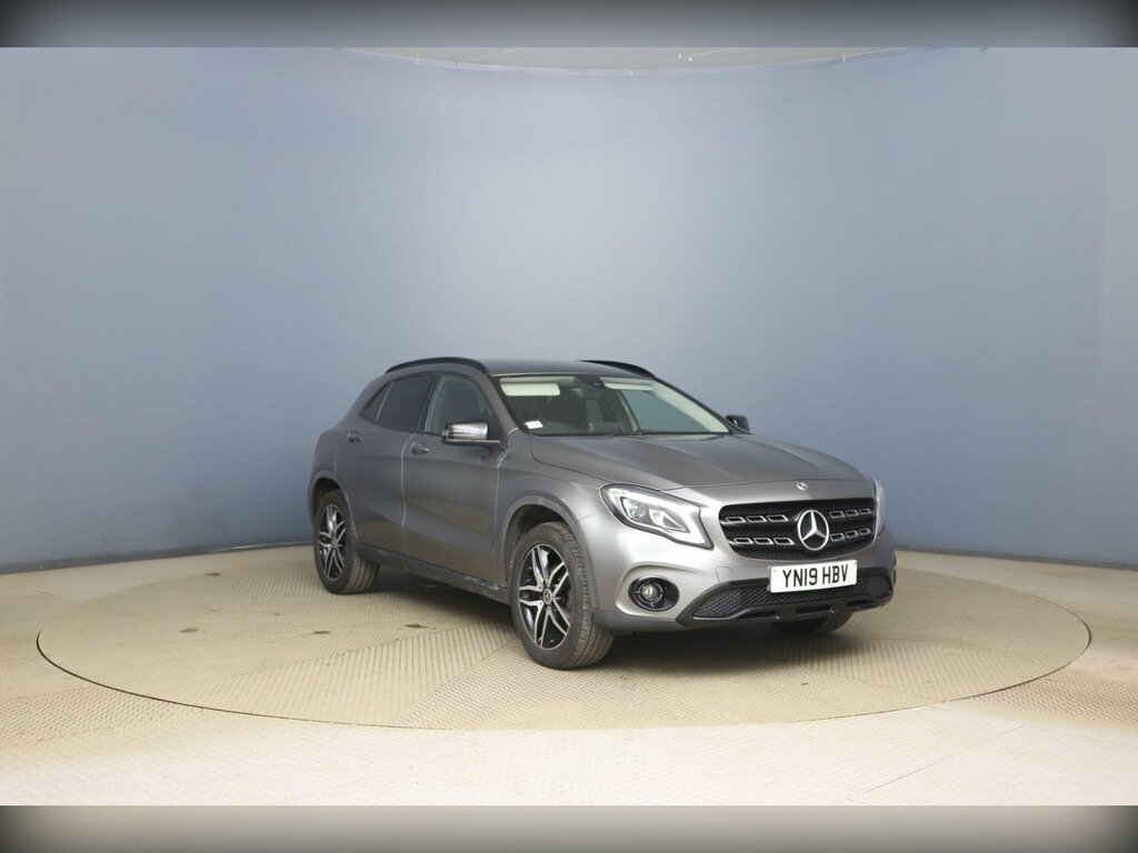Mercedes-Benz GLA Class 1.6 Gla180 Urban Edition Euro 6 Ss Grey