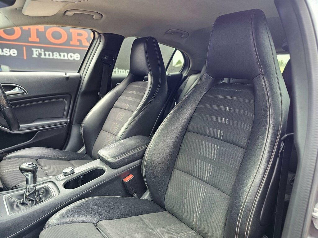 Mercedes-Benz GLA Class 1.6 Gla180 Urban Edition Euro 6 Ss Grey #3