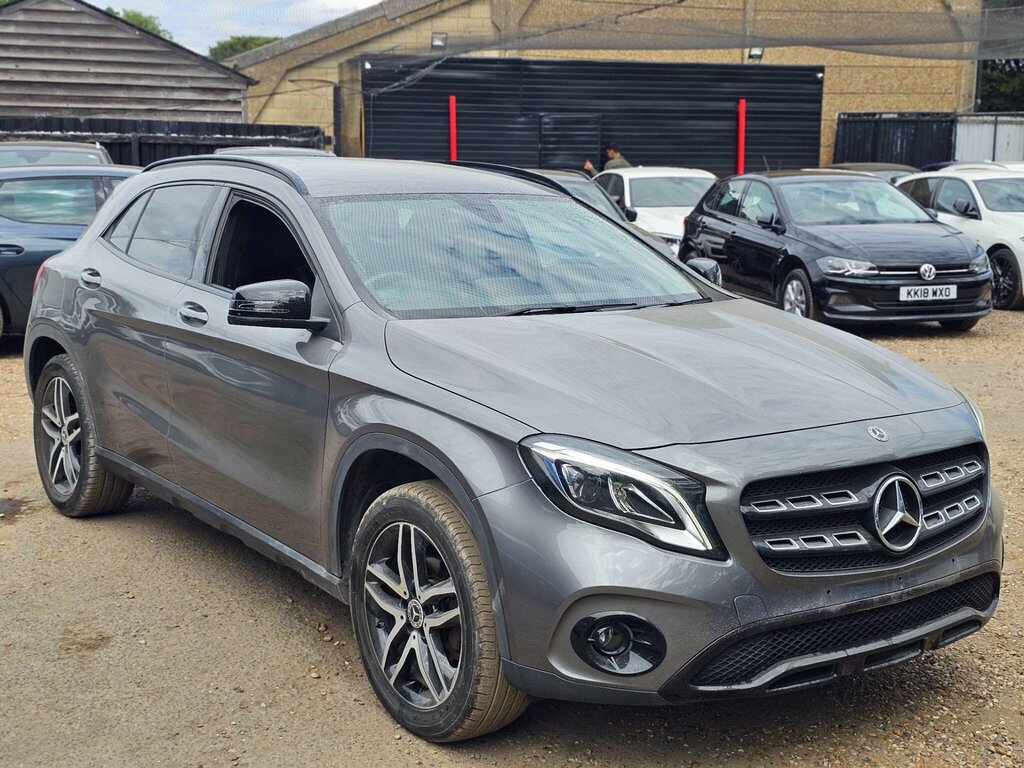 Mercedes-Benz GLA Class 1.6 Gla180 Urban Edition Euro 6 Ss Grey