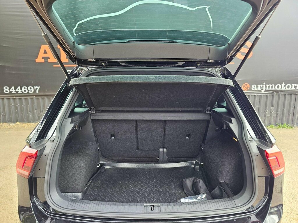 Volkswagen Tiguan Elegance White #39
