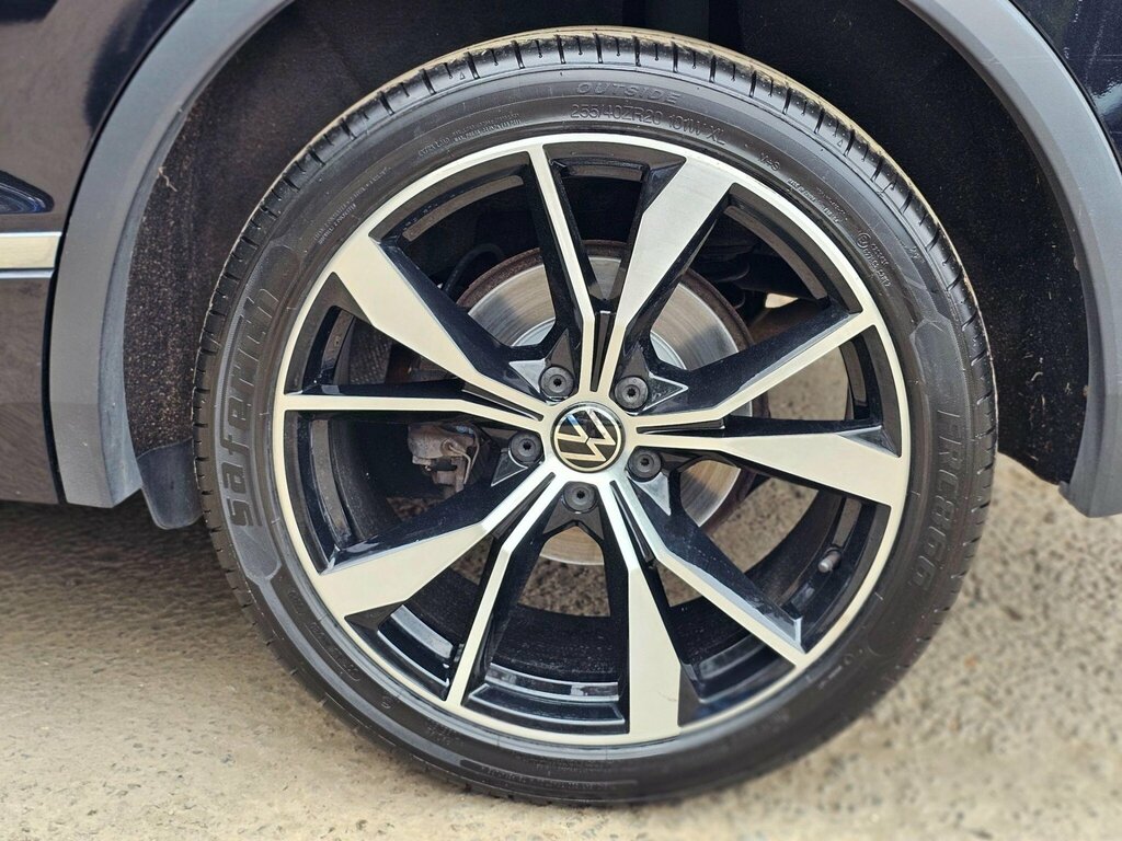 Volkswagen Tiguan Elegance White #21