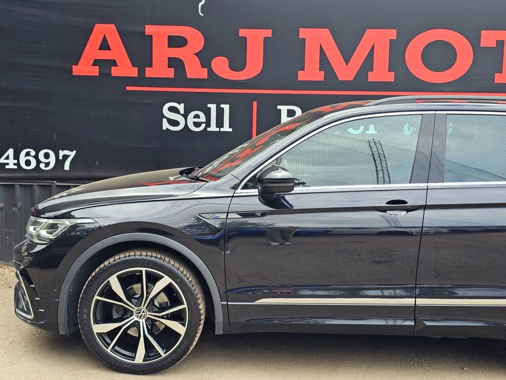 Volkswagen Tiguan Elegance White #30