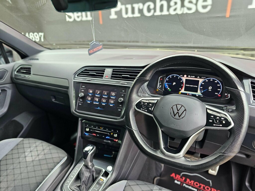 Volkswagen Tiguan Elegance White #19