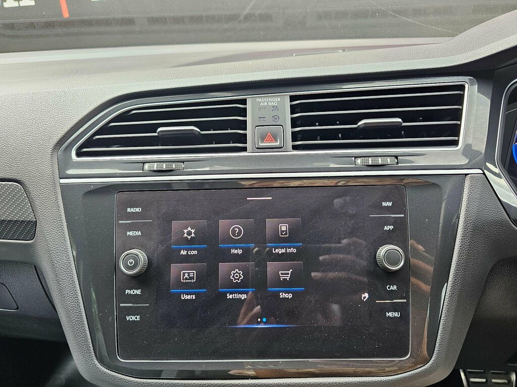 Volkswagen Tiguan Elegance White #41