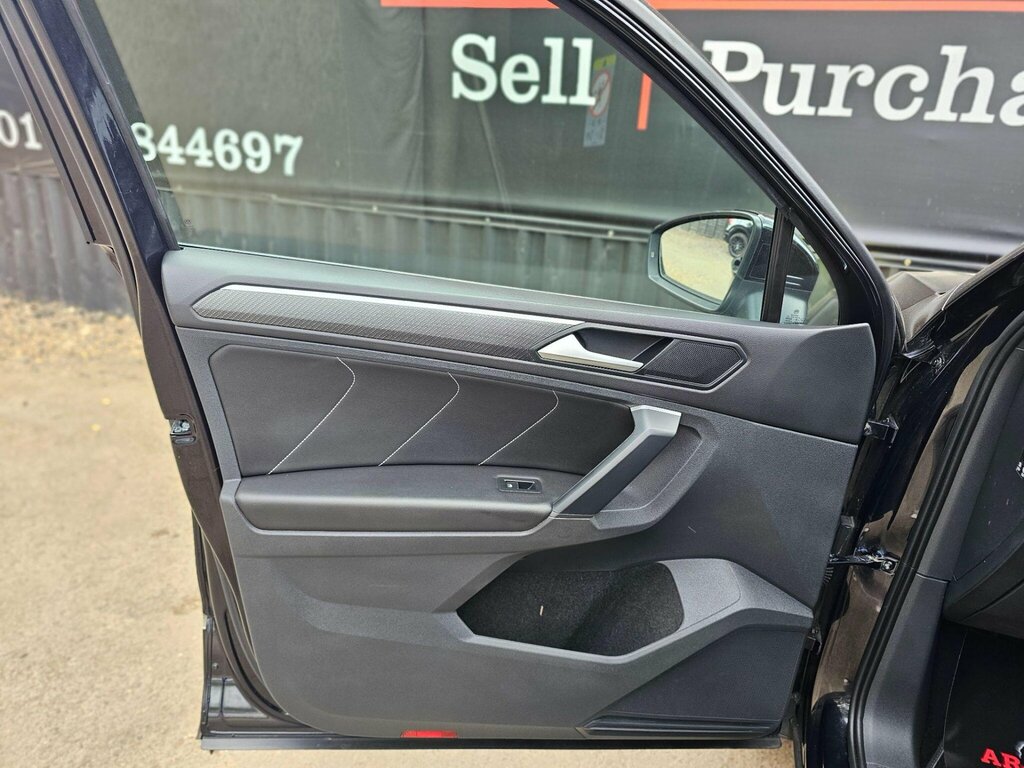 Volkswagen Tiguan Elegance White #47