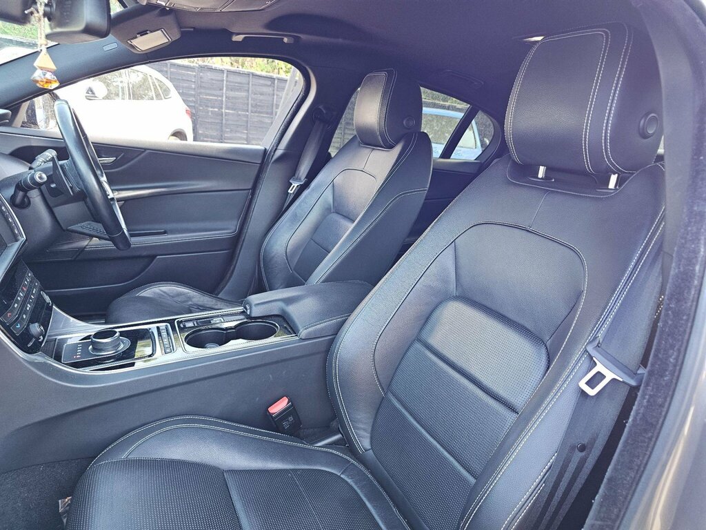 Jaguar XE 2.0D R-sport Euro 6 S S Red #8
