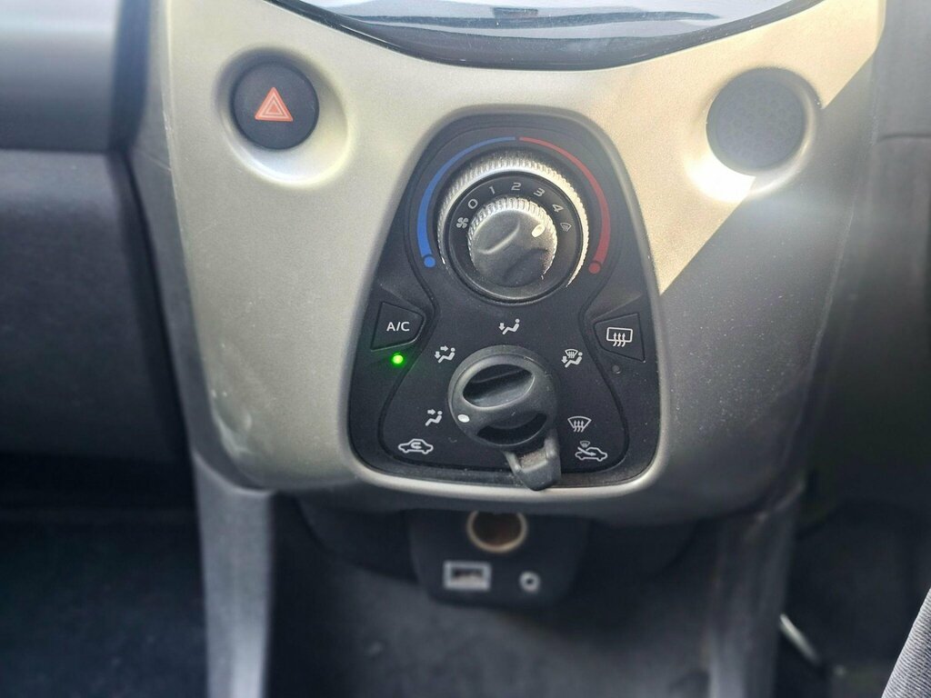 Citroen C1 Hatchback 1.0 Vti Feel Airscape Euro 6 Euro 6 Red #18