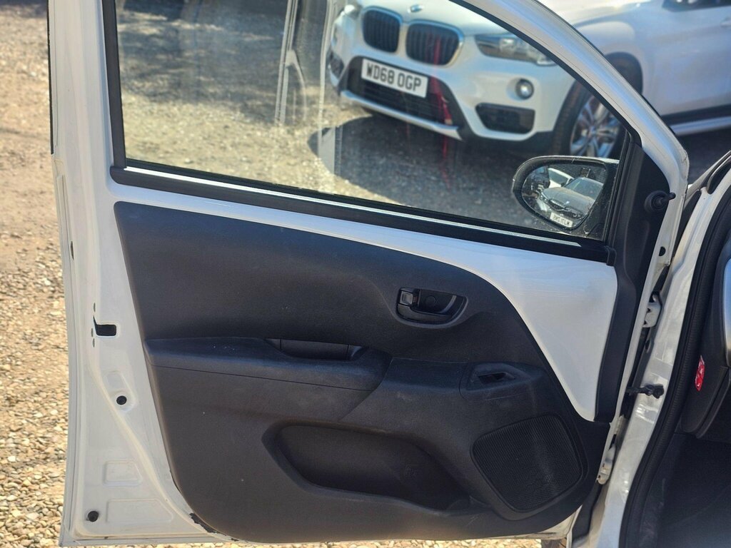 Citroen C1 Hatchback 1.0 Vti Feel Airscape Euro 6 Euro 6 Red #19