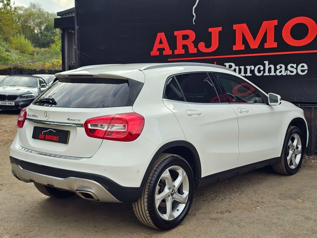 Mercedes-Benz GLA Class 2.1 Gla200d Sport Executive 7G-dct 4Matic Euro 6 White #6