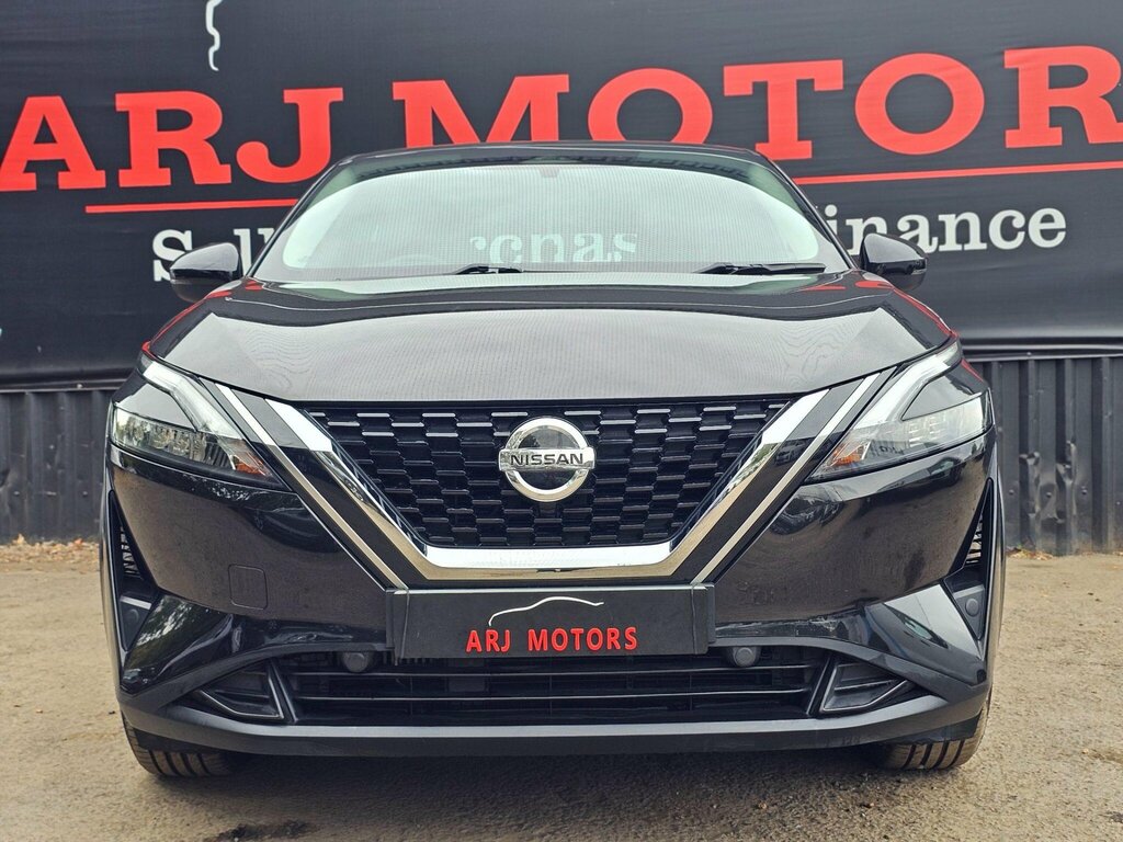 Nissan Qashqai 1.3 Dig-t Mhev Acenta Premium Euro 6 Ss Black #4