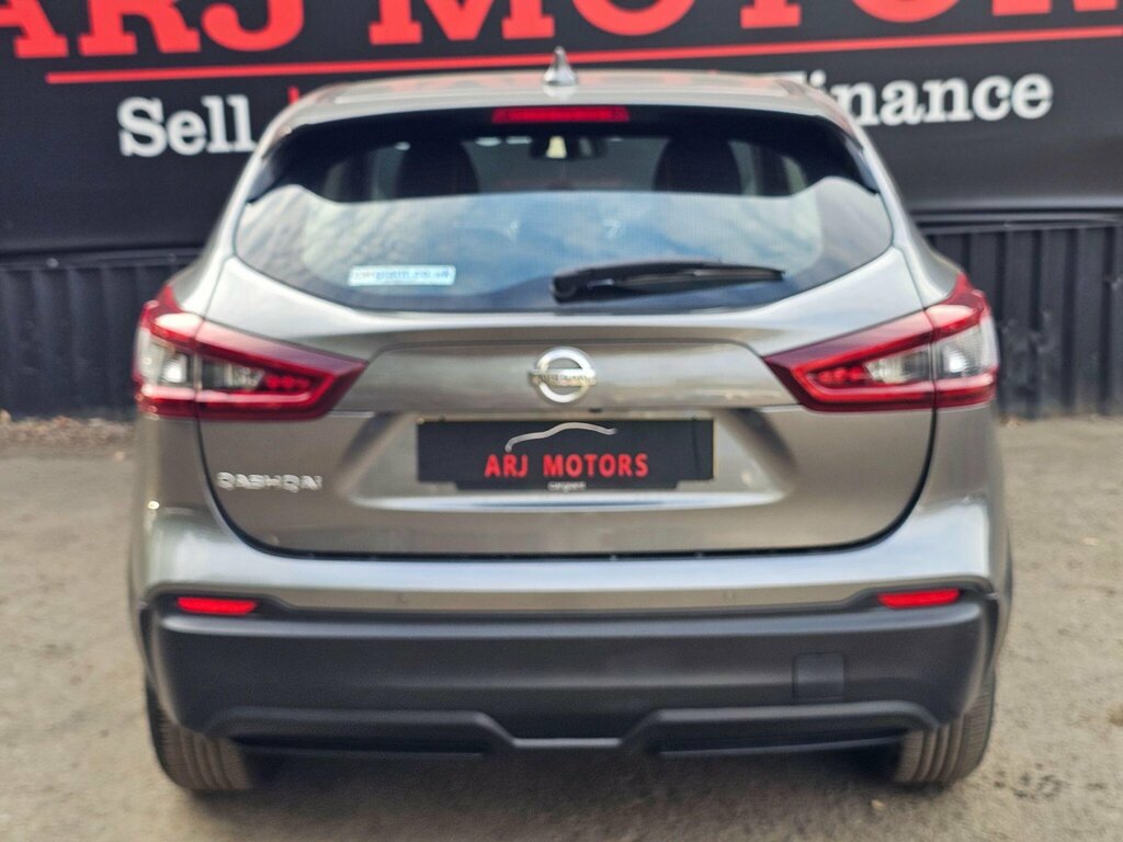 Nissan Qashqai 1.3 Dig-t 140 N-motion With Glass Roof And Nappa L Silver #37