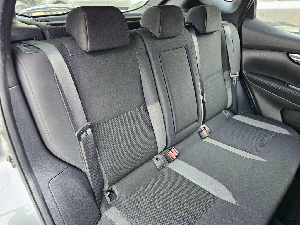 Nissan Qashqai 1.3 Dig-t 140 N-motion With Glass Roof And Nappa L Silver #16