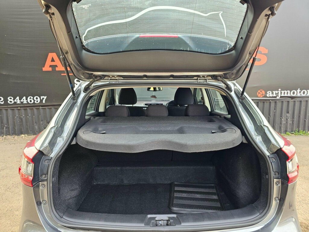 Nissan Qashqai 1.3 Dig-t 140 N-motion With Glass Roof And Nappa L Silver #22
