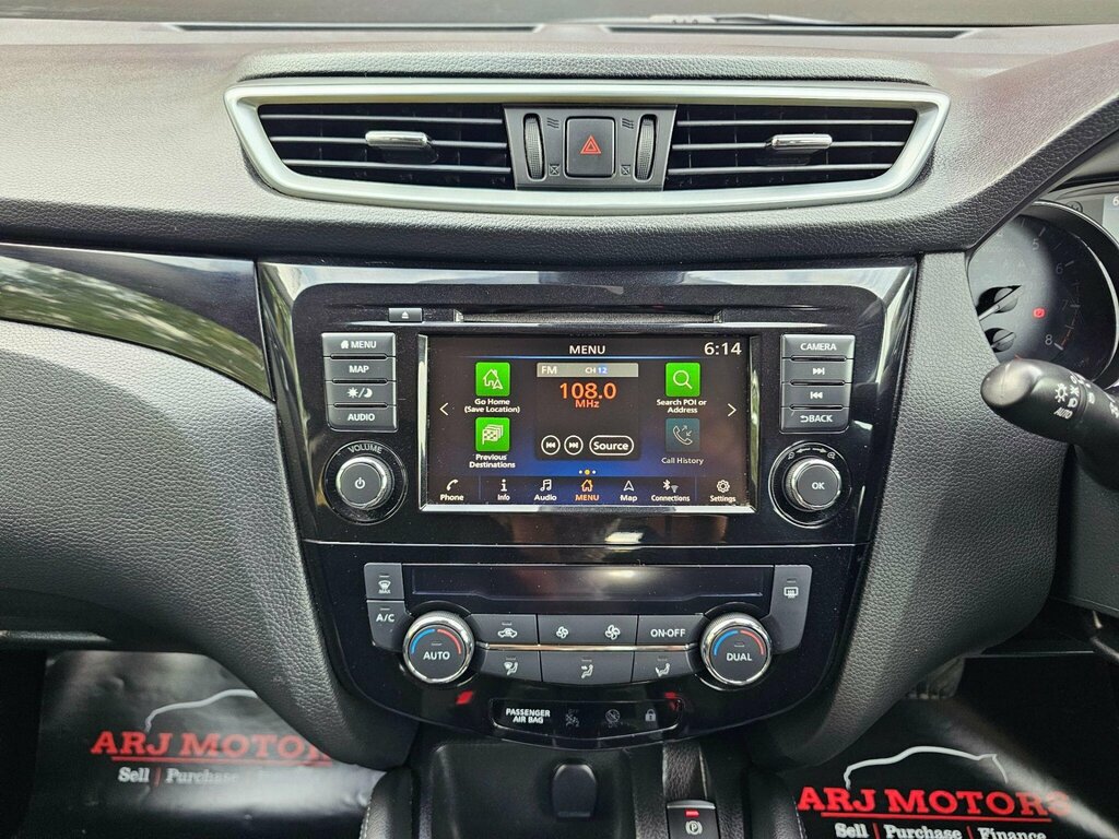 Nissan Qashqai 1.3 Dig-t 140 N-motion With Glass Roof And Nappa L Silver #19