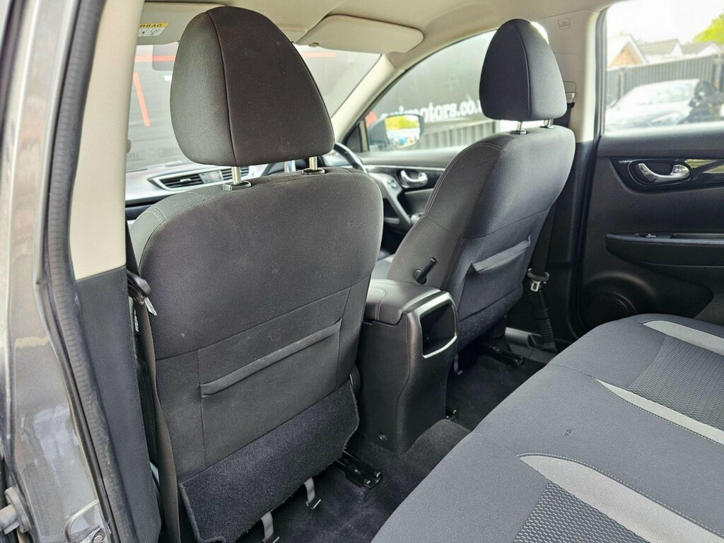 Nissan Qashqai 1.3 Dig-t 140 N-motion With Glass Roof And Nappa L Silver #39