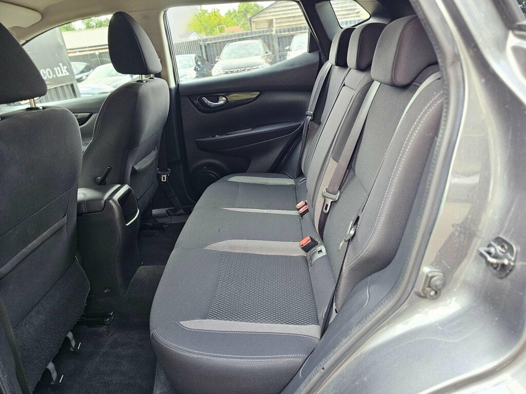 Nissan Qashqai 1.3 Dig-t 140 N-motion With Glass Roof And Nappa L Silver #26