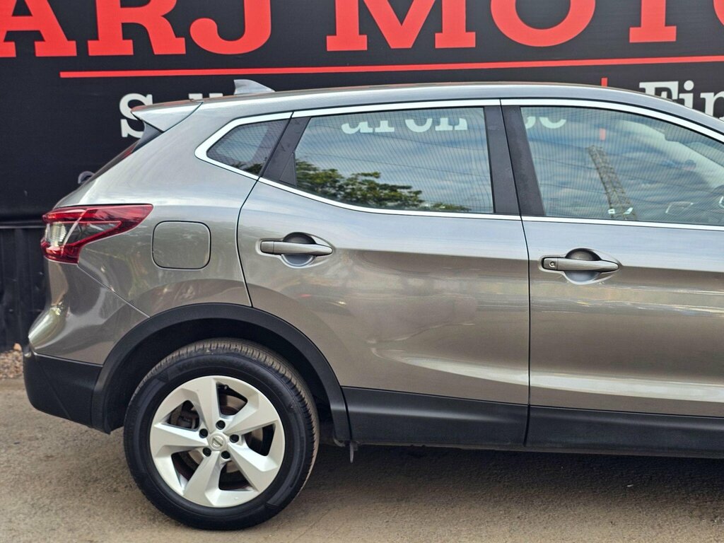 Nissan Qashqai 1.3 Dig-t 140 N-motion With Glass Roof And Nappa L Silver #14
