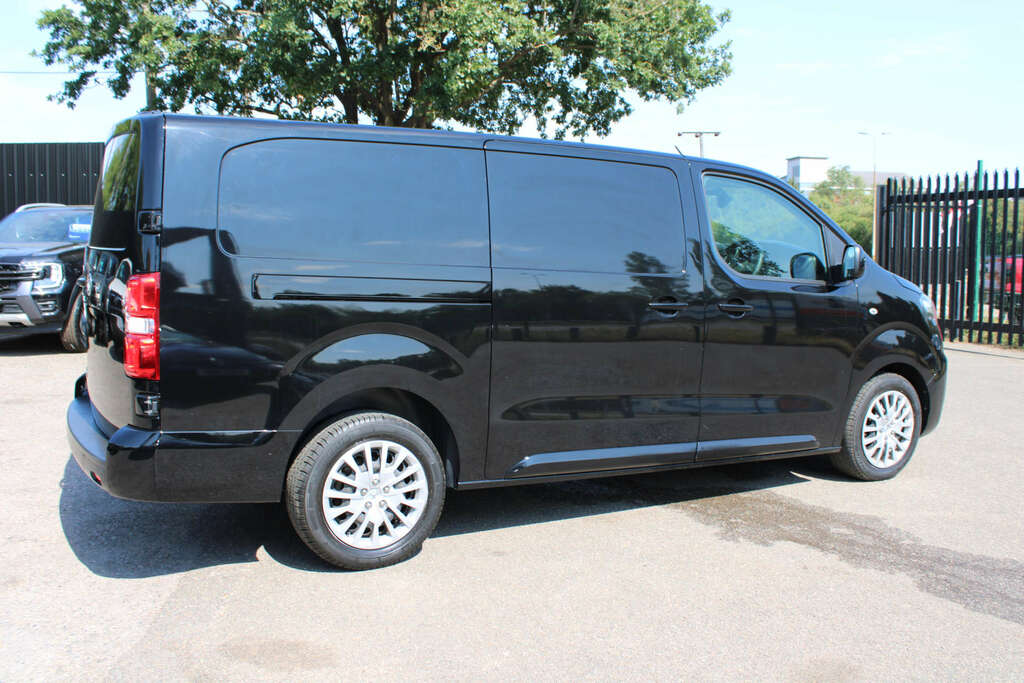 Vauxhall Vivaro 2.0 Vivaro F3100 Professional Ss DN23OJB Black #5