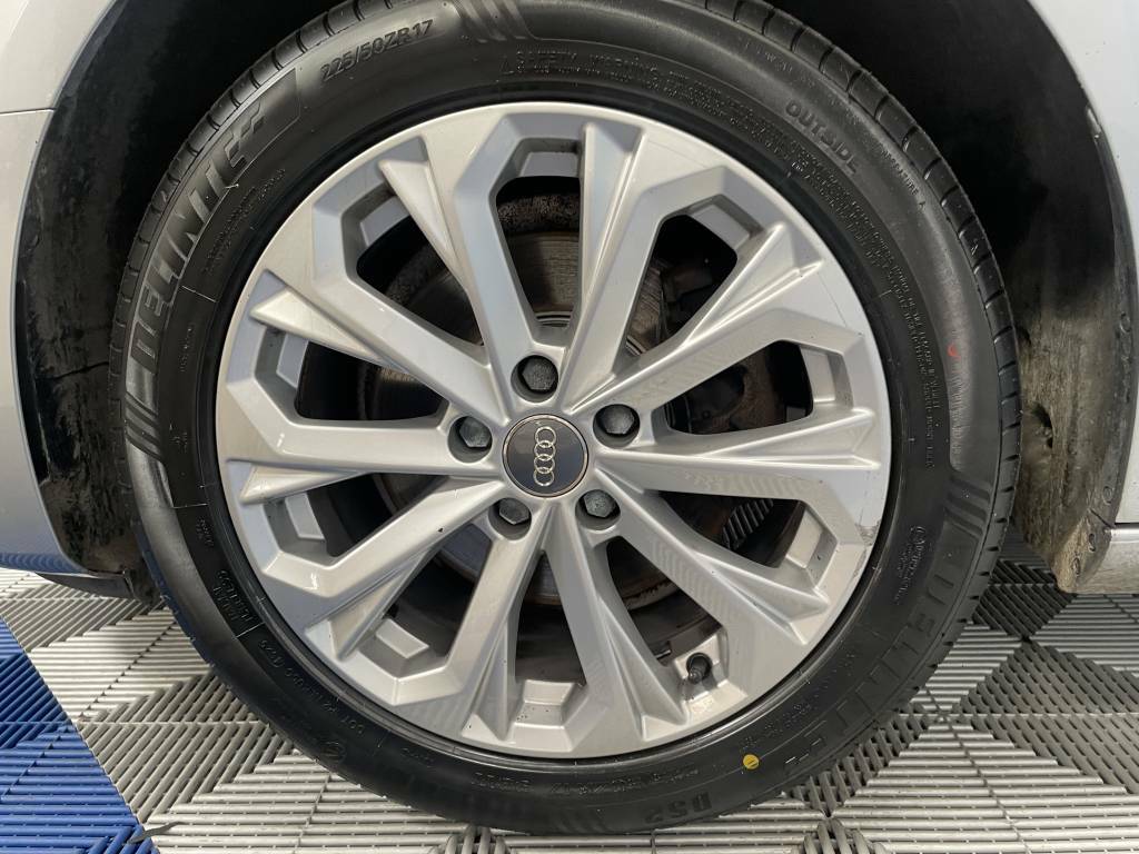 Audi A4 Saloon 35 Tdi Technik Silver #5