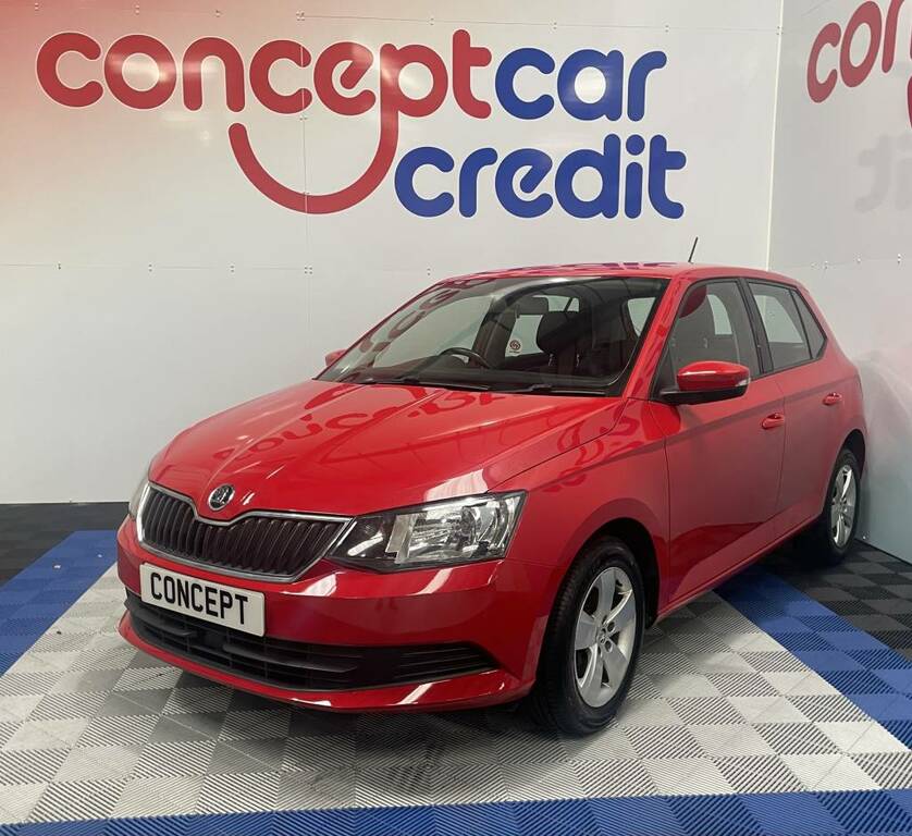 Skoda Fabia Hatchback 1.0 Mpi Se Red