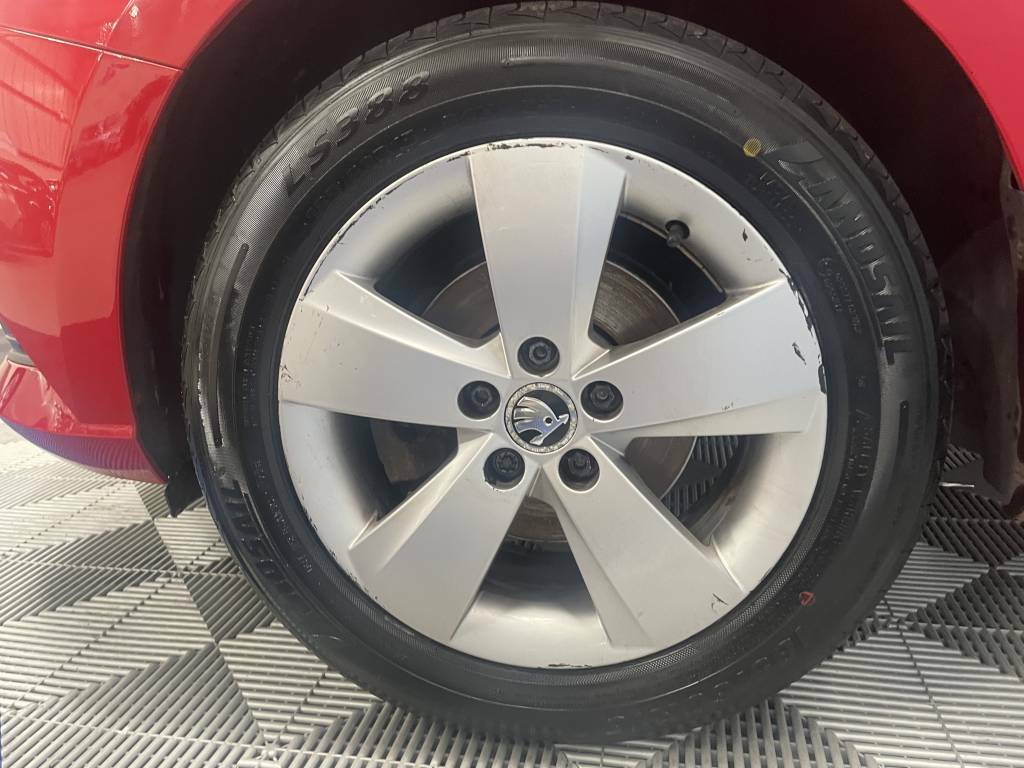 Skoda Fabia Hatchback 1.0 Mpi Se Red #5