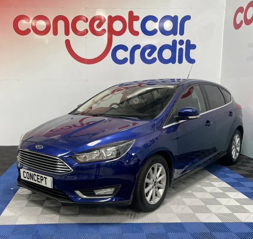 Ford Focus 1.6 Ti-vct 125Ps Zetec 5-Door Estate White #1