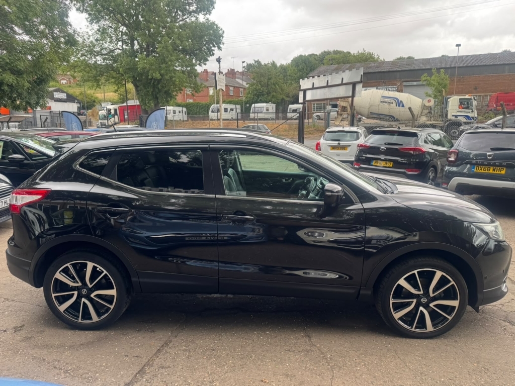 Nissan Qashqai 1.6 Dci Tekna Black #5