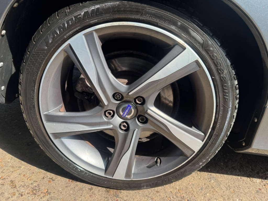 Volvo V60 2.0 D3 R-design Nav Grey #4