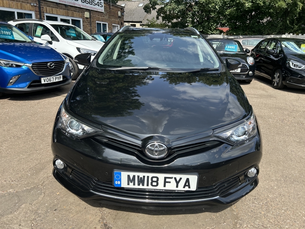 Toyota Auris Estate 1.2 Vvt-i Design Touring Sports Black #2