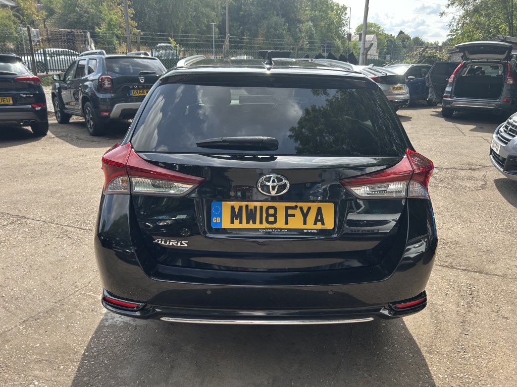 Toyota Auris Estate 1.2 Vvt-i Design Touring Sports Black #4