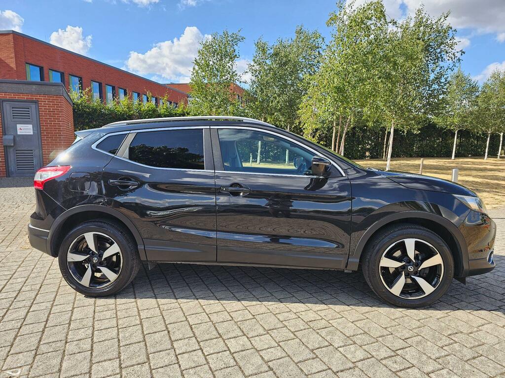 Nissan Qashqai 1.6 Dci Tekna Hatchback Red #8