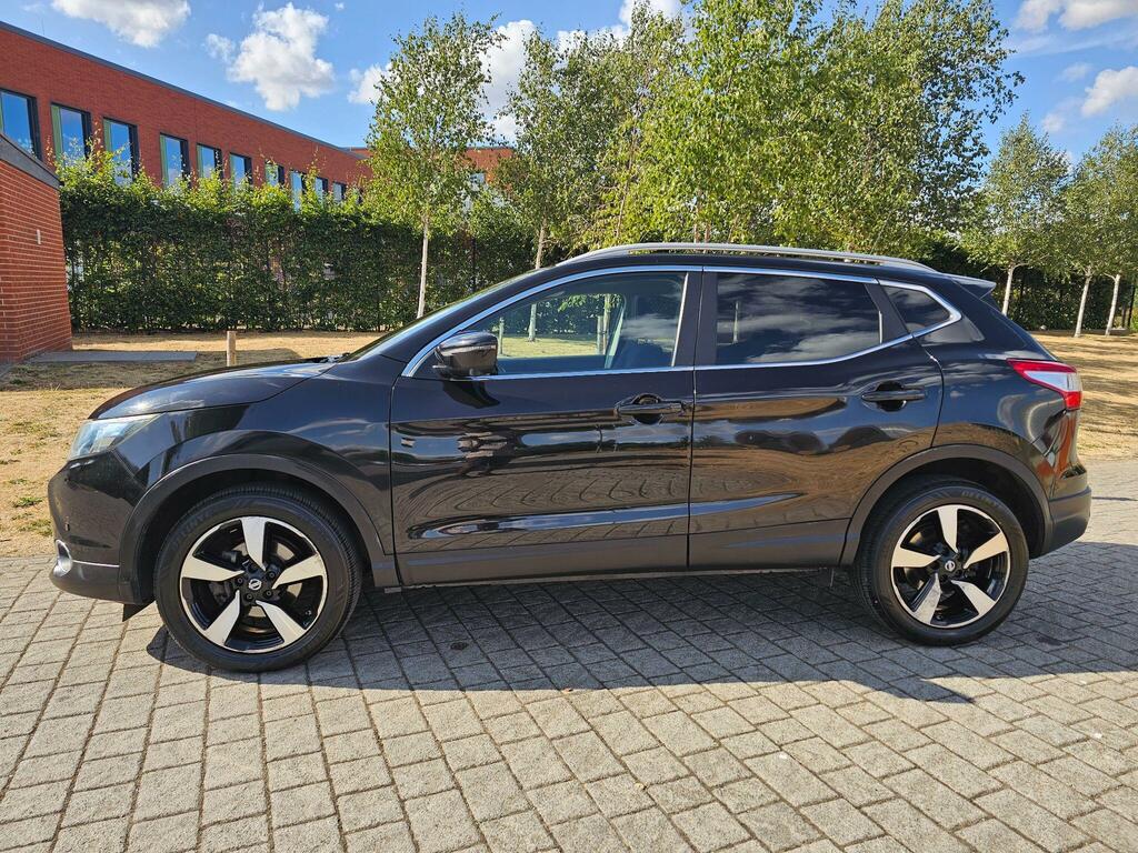 Nissan Qashqai 1.6 Dci Tekna Hatchback Red #39