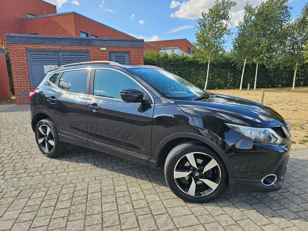 Nissan Qashqai 1.6 Dci Tekna Hatchback Red #14