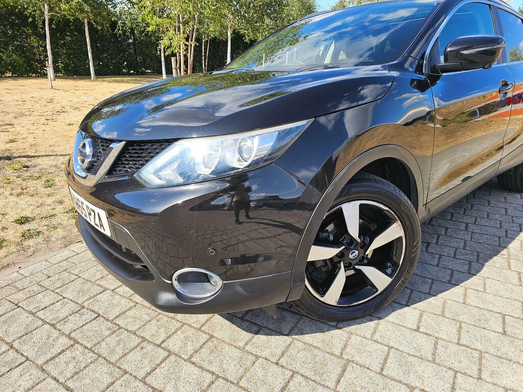Nissan Qashqai 1.6 Dci Tekna Hatchback Red #35