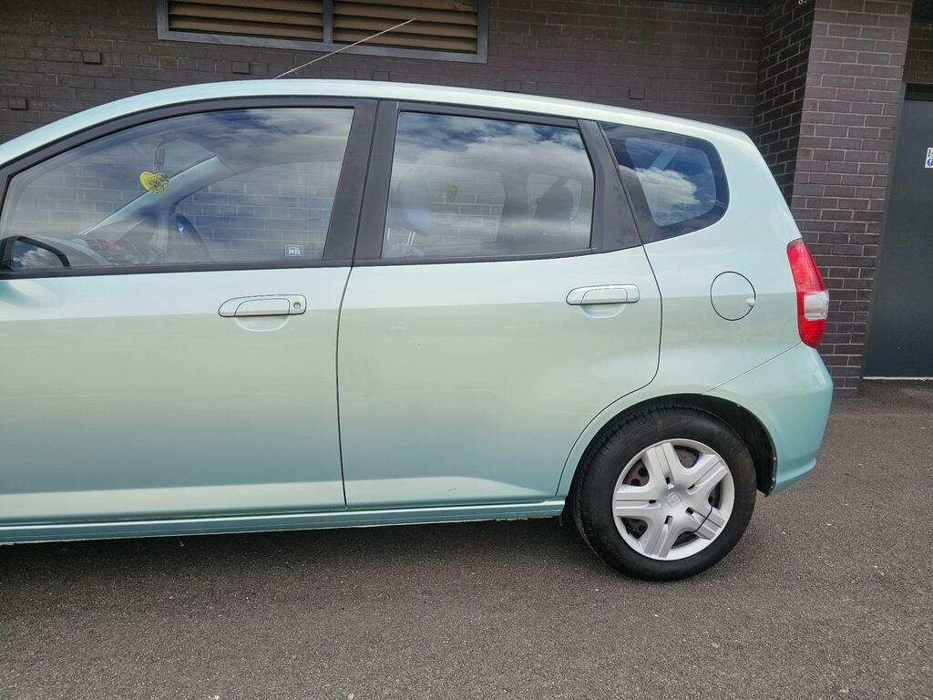 Honda Jazz 1.4 I-dsi Se Cvt-7 Blue #24
