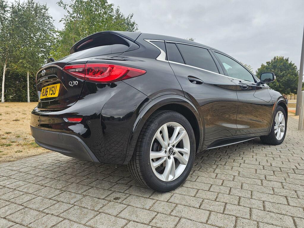 Infiniti Q30 1.5D Business Executive Dct Euro 6 Ss Black #2