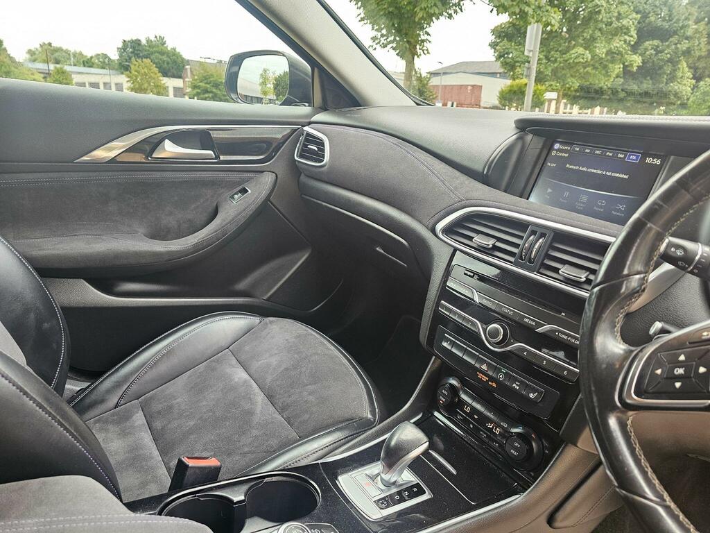Infiniti Q30 1.5D Business Executive Dct Euro 6 Ss Grey #26