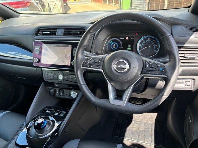 Nissan Leaf 39Kwh Tekna Hatchback 150 Ps Grey #3