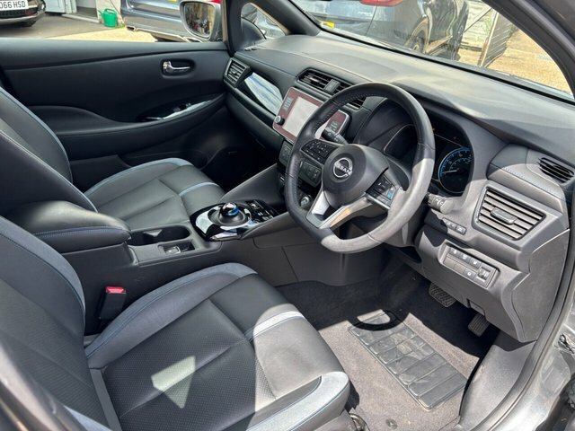 Nissan Leaf 39Kwh Tekna Hatchback 150 Ps Grey #5