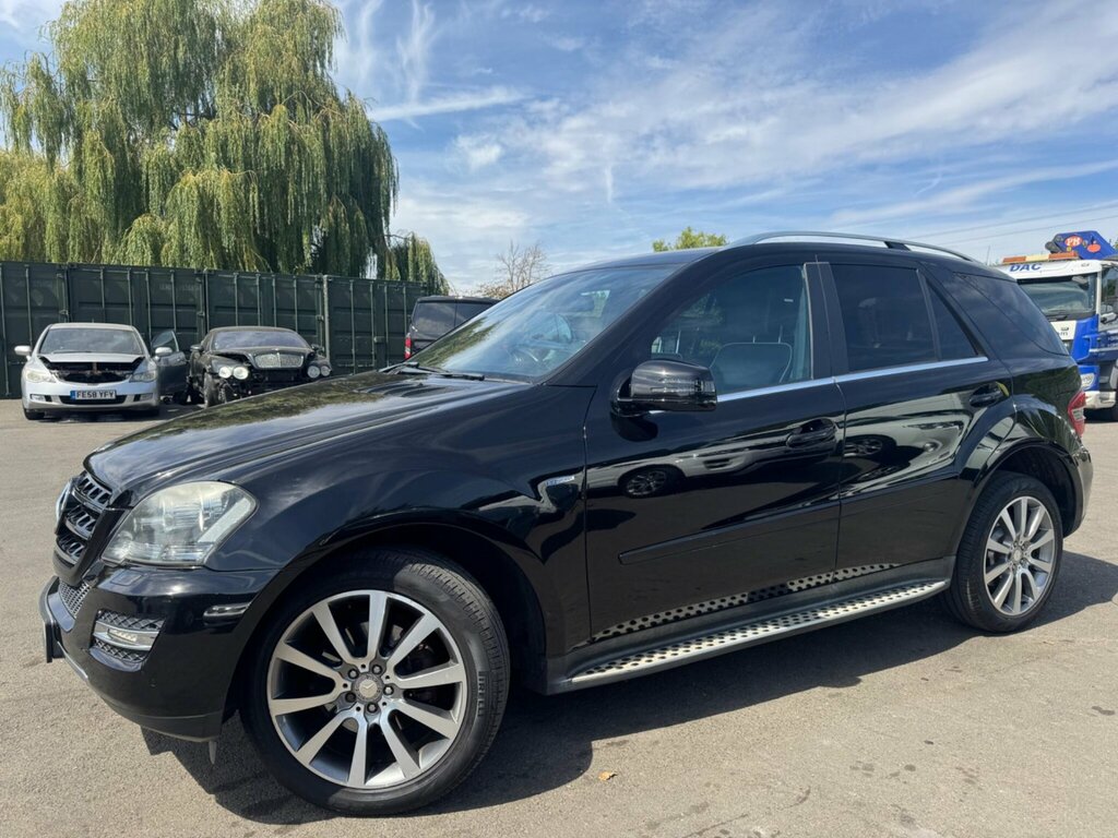 Mercedes-Benz M Class Suv 3.0 Ml350 Cdi V6 Blueefficiency Sport Tiptroni Black #18