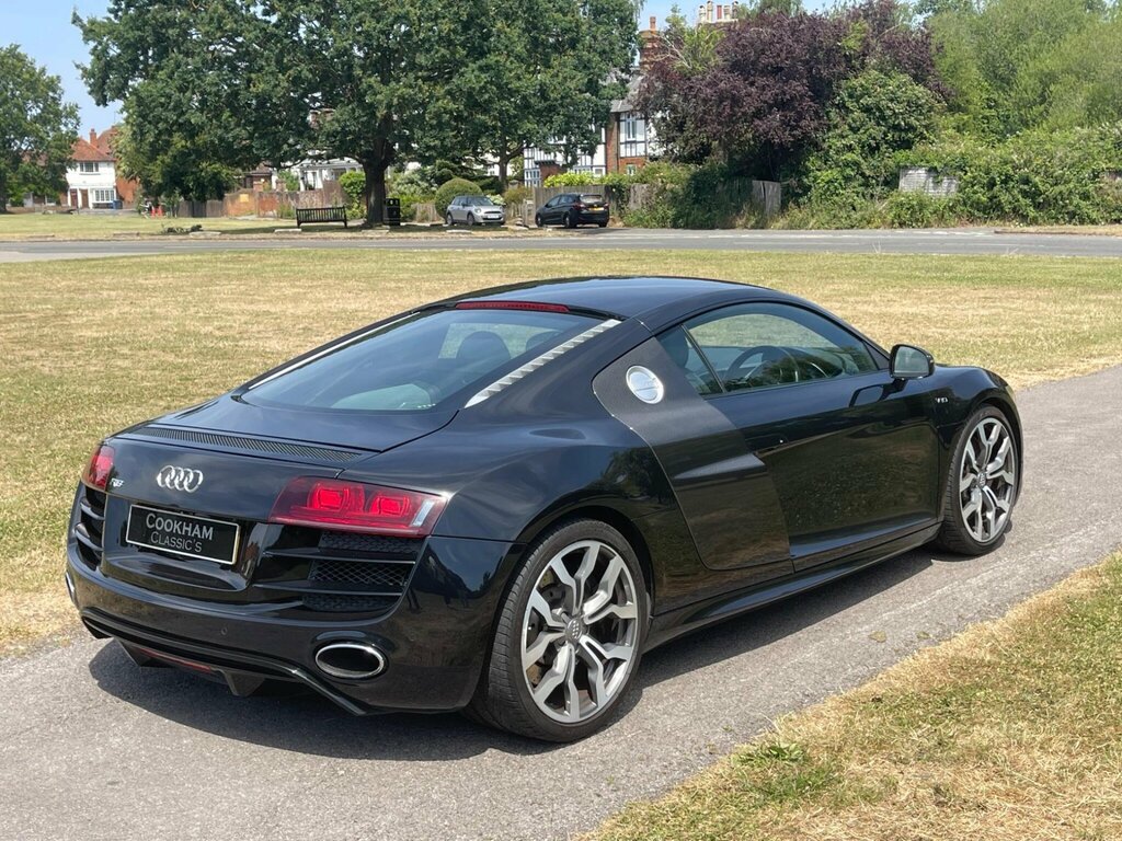 Audi R8  Black #18