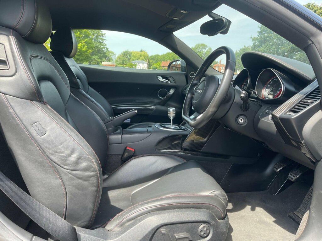 Audi R8  Black #24