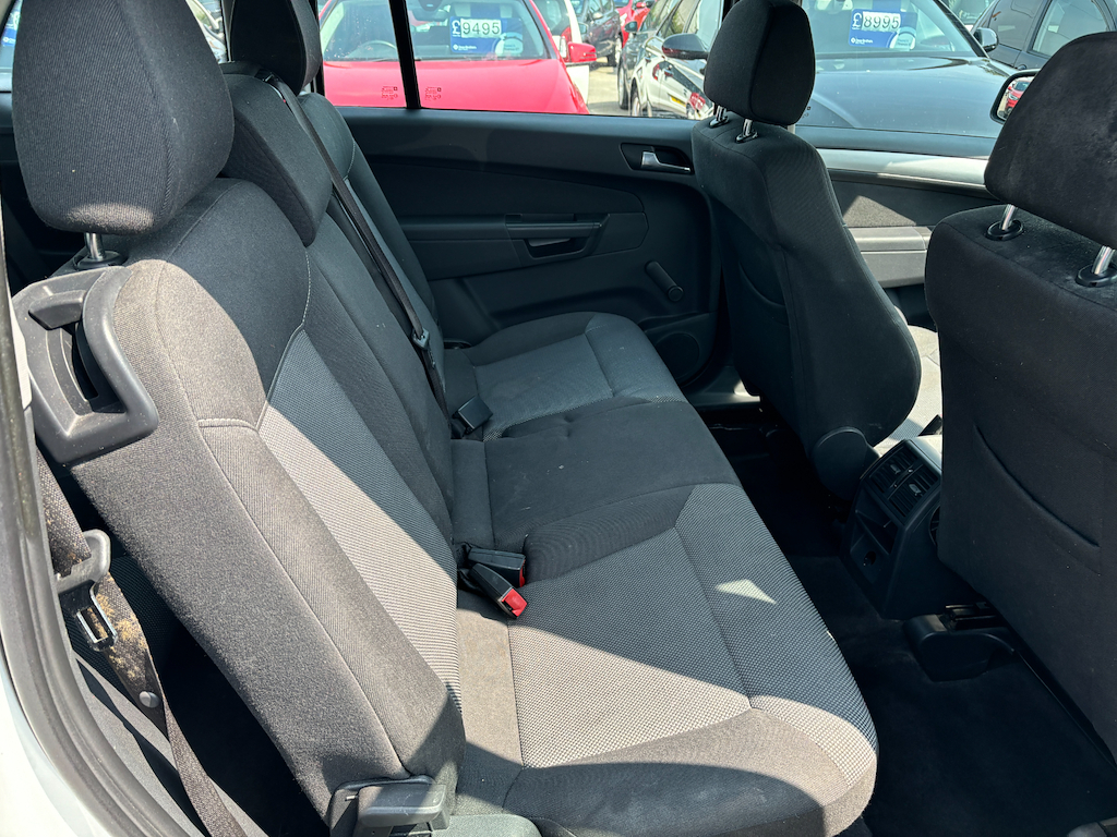 Vauxhall Zafira 1.8 16V Exclusiv Euro 5 Silver #8