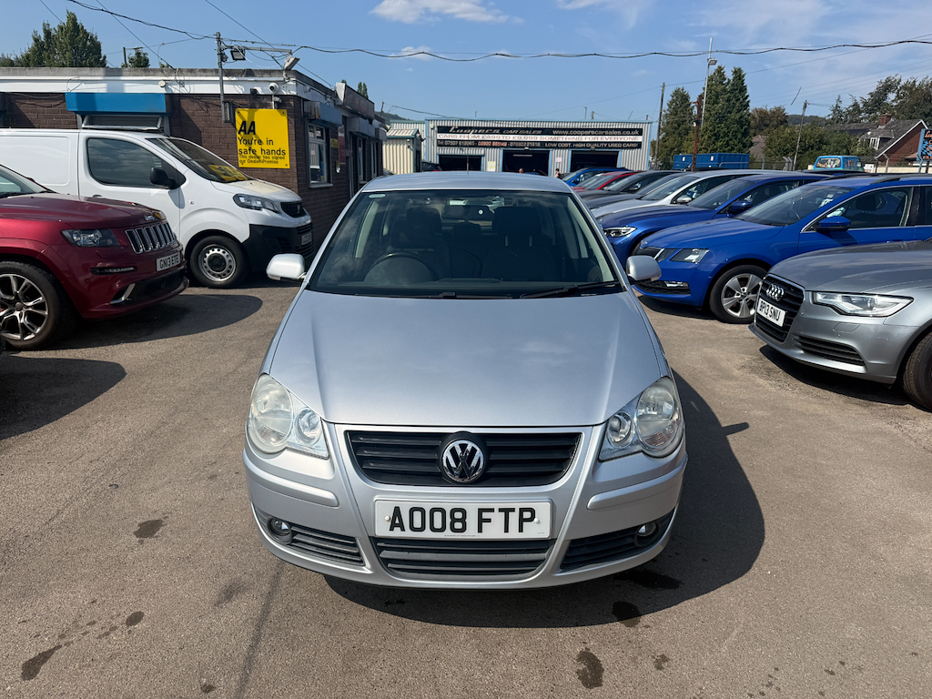 Volkswagen Polo Volkswagen Polo 1.4 Match Hatchback Aut Grey #2